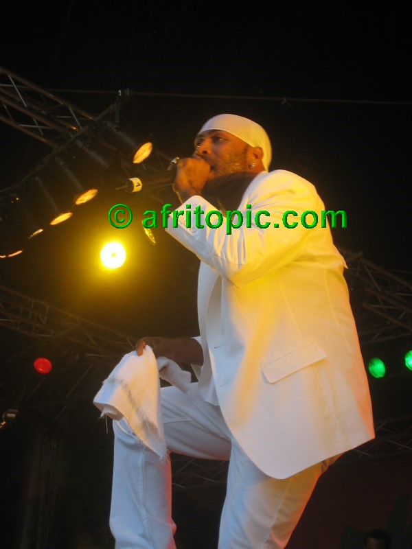 ../Images/Summerjam2005_2 120.jpg